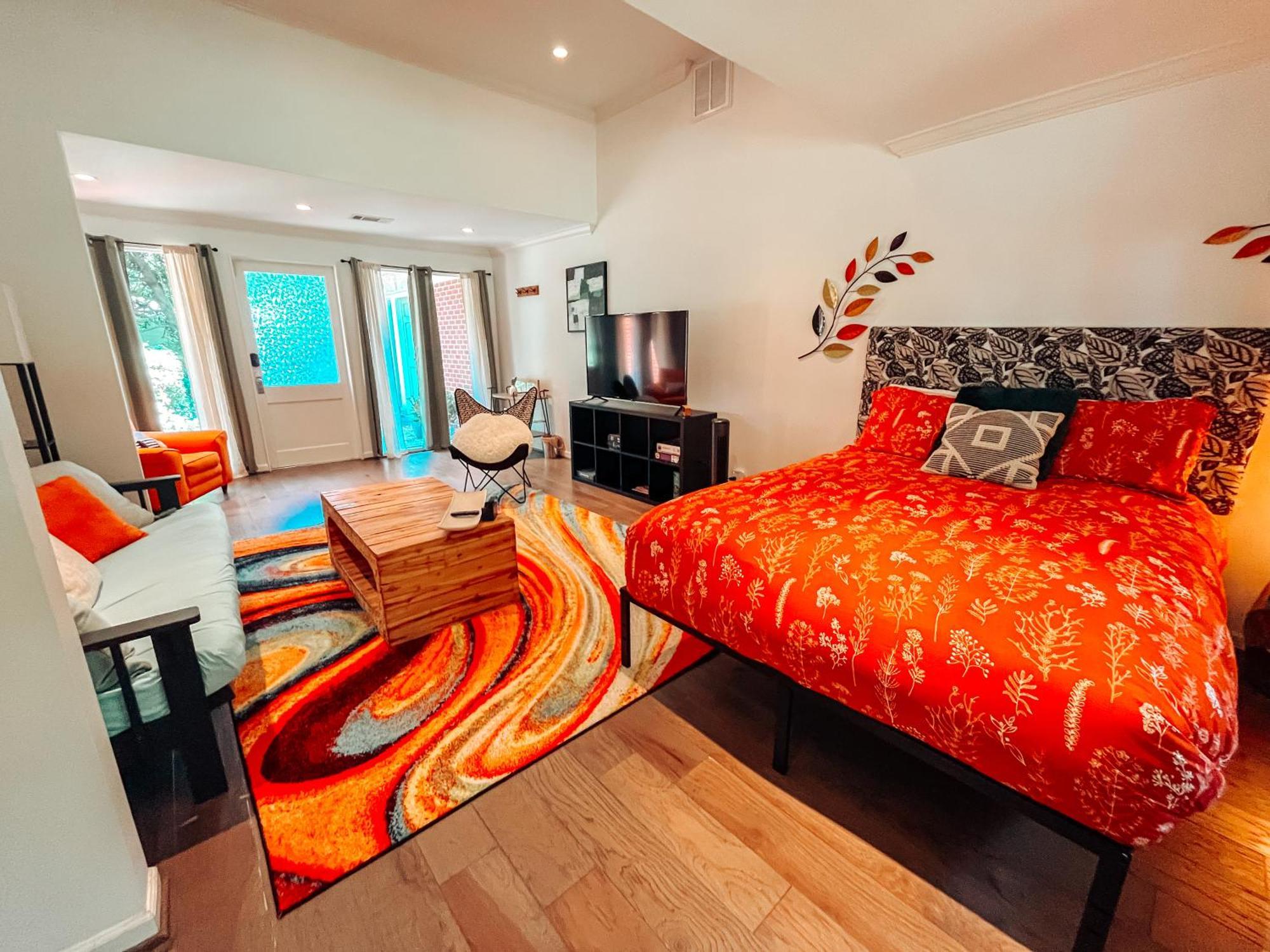 Cozy Guest House Studio Apartment グリーンズボロ エクステリア 写真